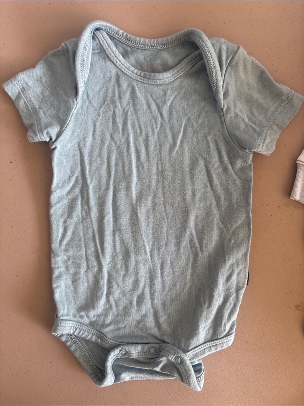 Kyte Baby Dusty Blue Crew Neck Short-Sleeve Bodysuit. EUC. Like New. 0-3 mos.